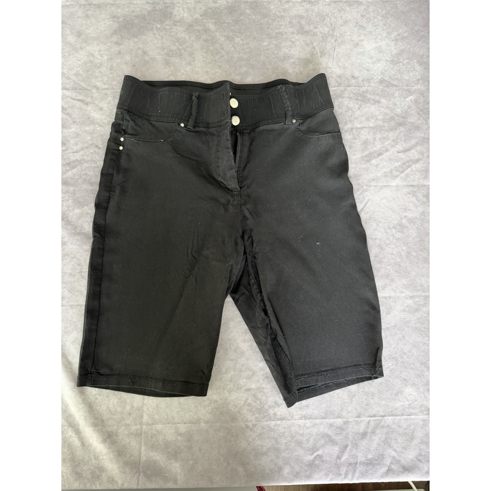 Retrology Women's M Black Stretchy Bermuda Shorts 10 1/2" inseam co1917